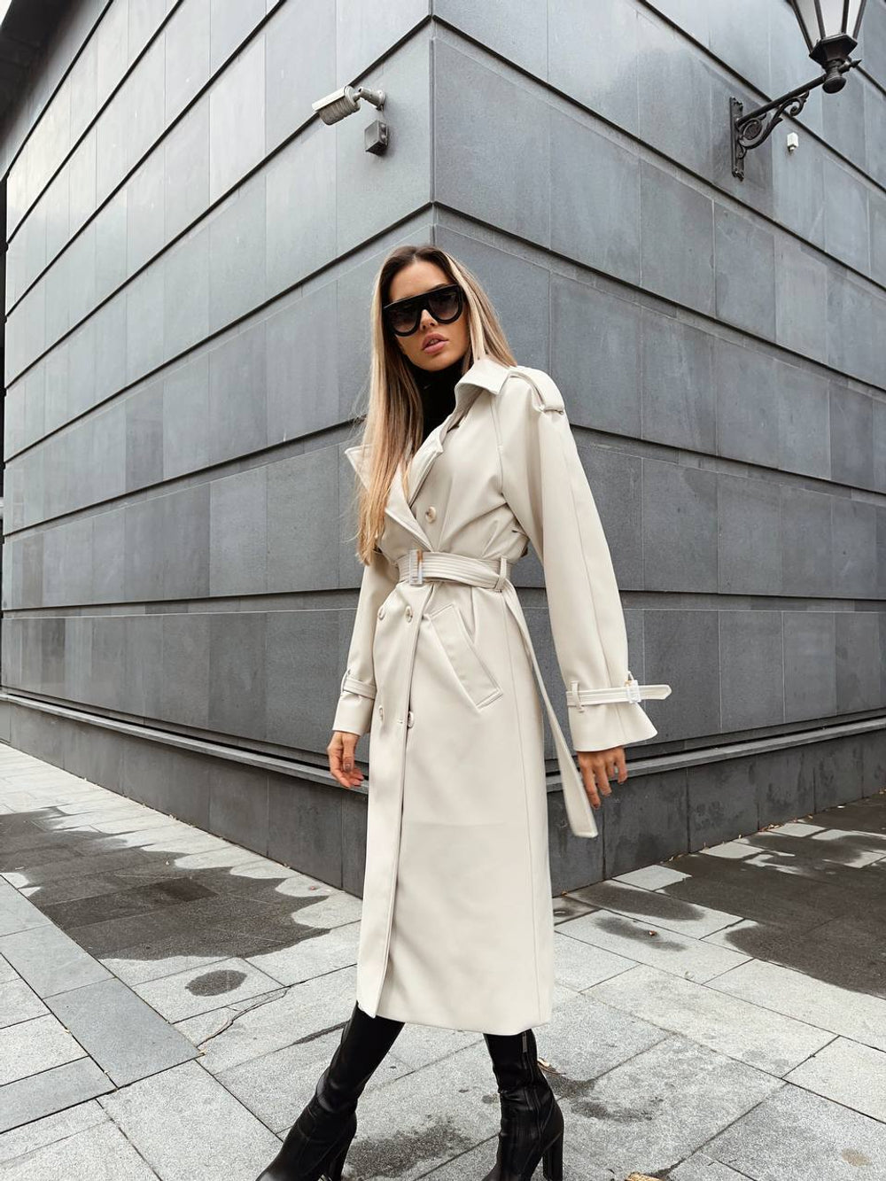 Trench coat made of eco-leather milky